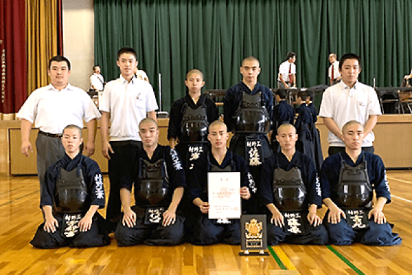 【剣道部】神戸市内高校新人剣道大会で3位に入賞しました